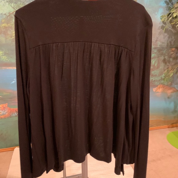 H&M BLACK SHIRT - Picture 3 of 4